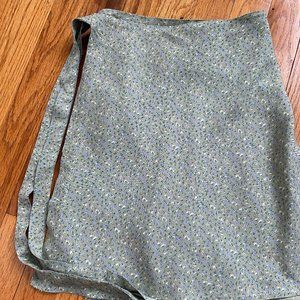 Brandy Melville skirt and cross